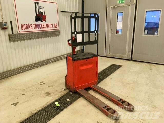 Linde T 18 Lavansiirtotrukit
