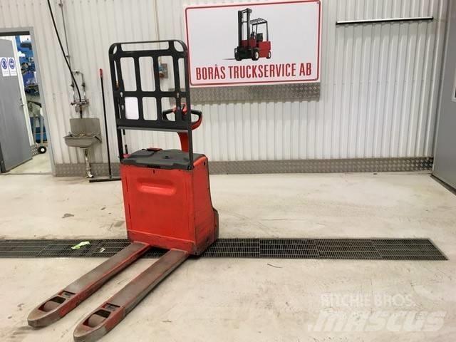 Linde T 18 Lavansiirtotrukit