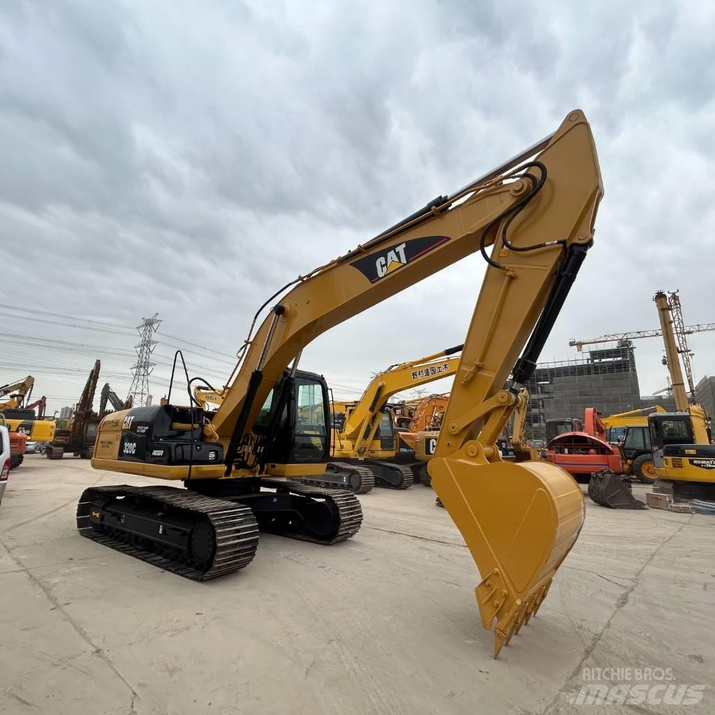 CAT 320 C Telakaivukoneet
