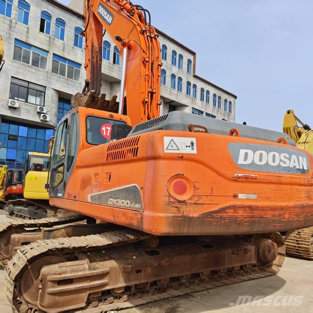 Doosan DX 300 LC Telakaivukoneet