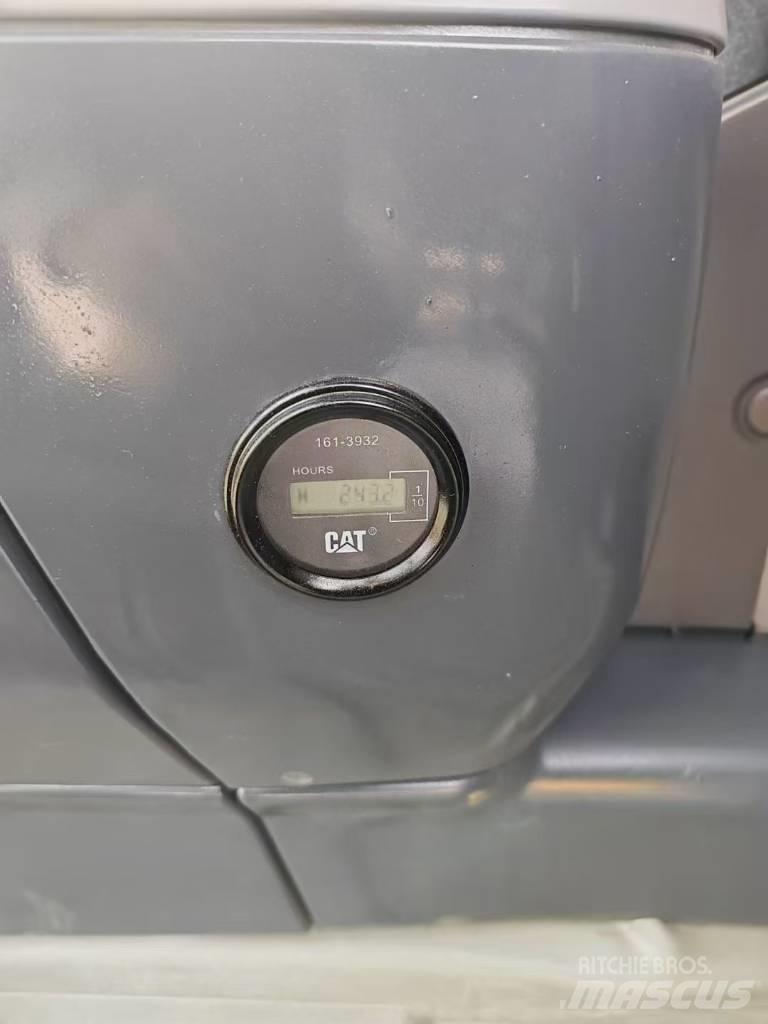 CAT 340D2L Telakaivukoneet