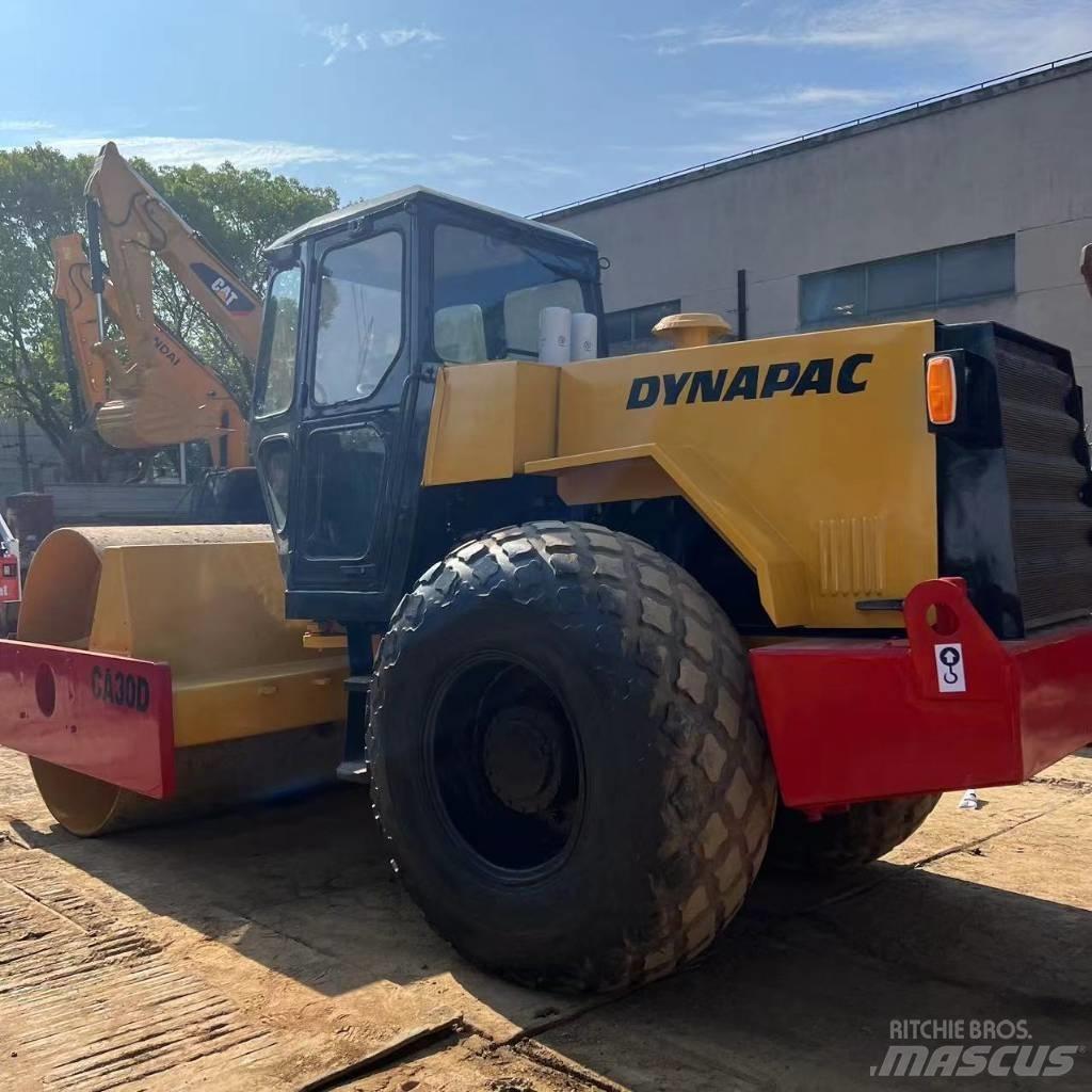 Dynapac CA 30 D Yksivalssijyrät