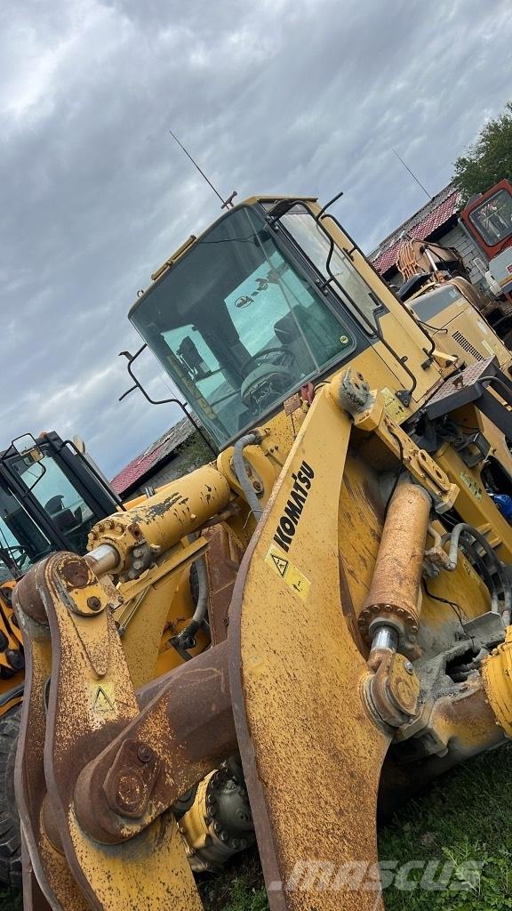 Komatsu WA 470-3H Akselit