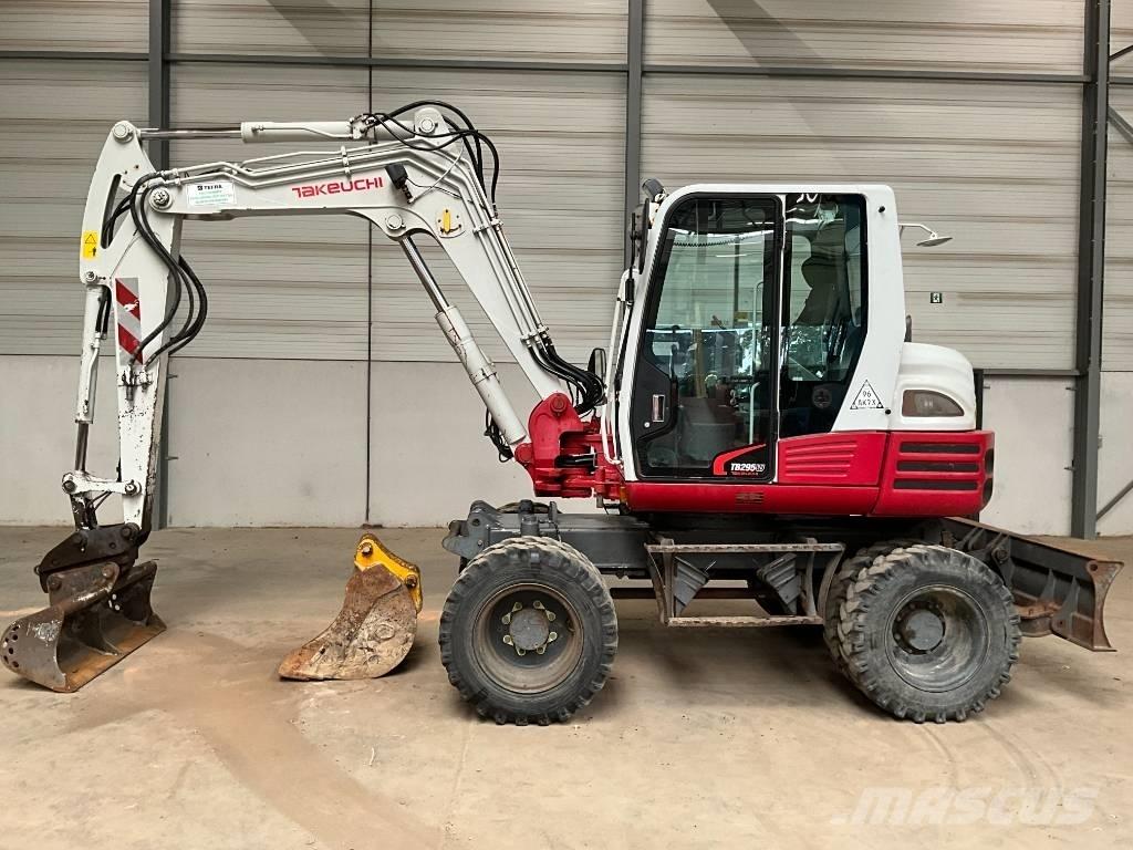 Takeuchi TB 295 W Pyöräkaivukoneet
