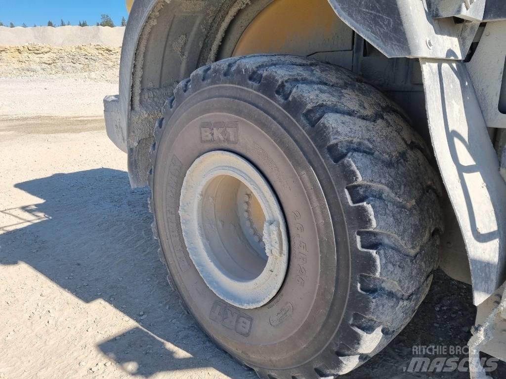 Komatsu WA 470-8 Pyöräkuormaajat
