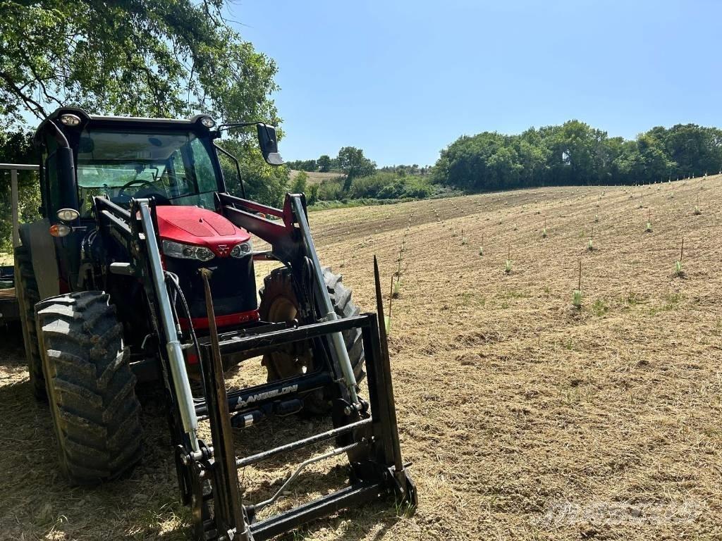 Massey Ferguson 5710 Traktorit