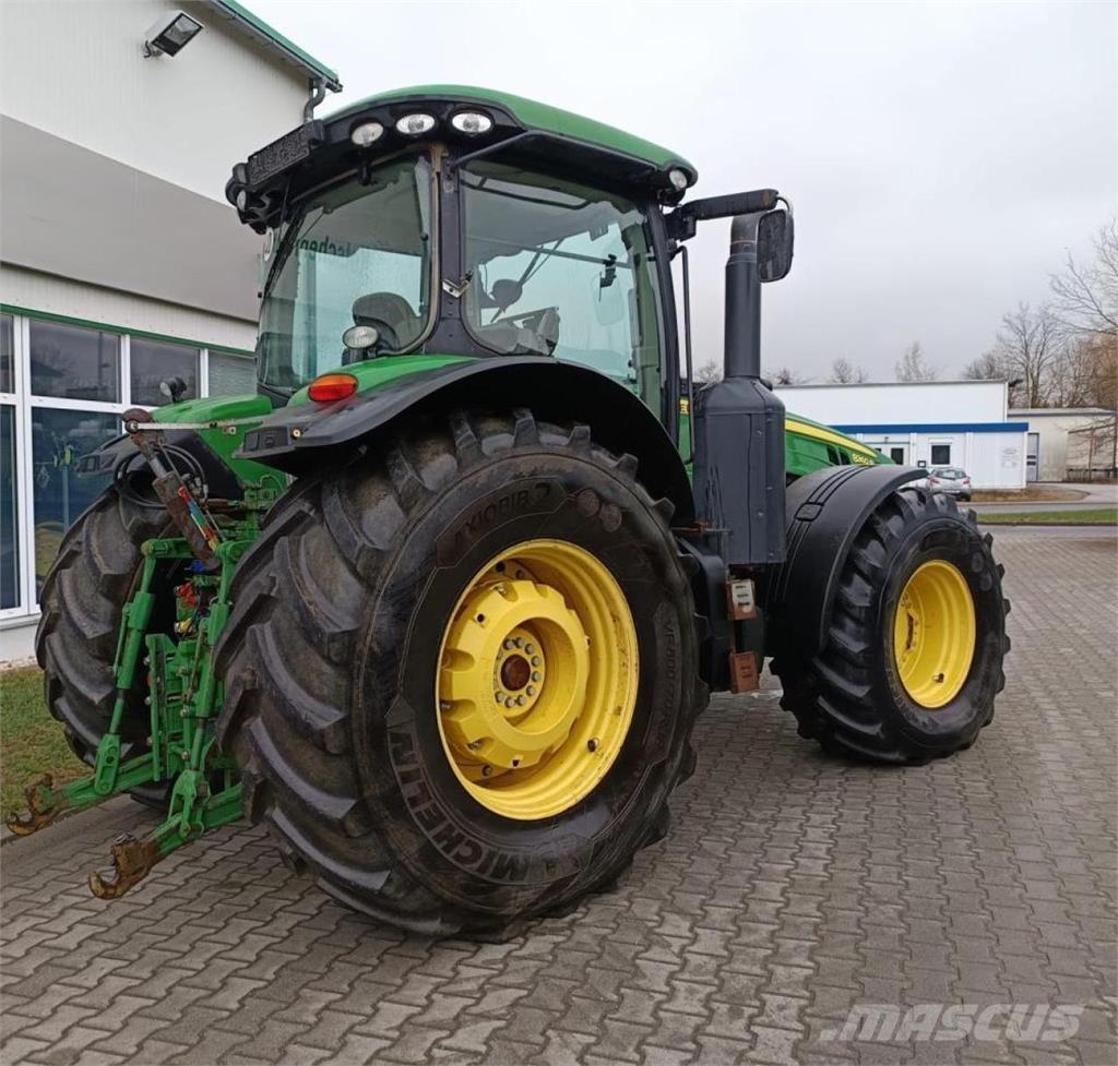 John Deere 8360 R Traktorit