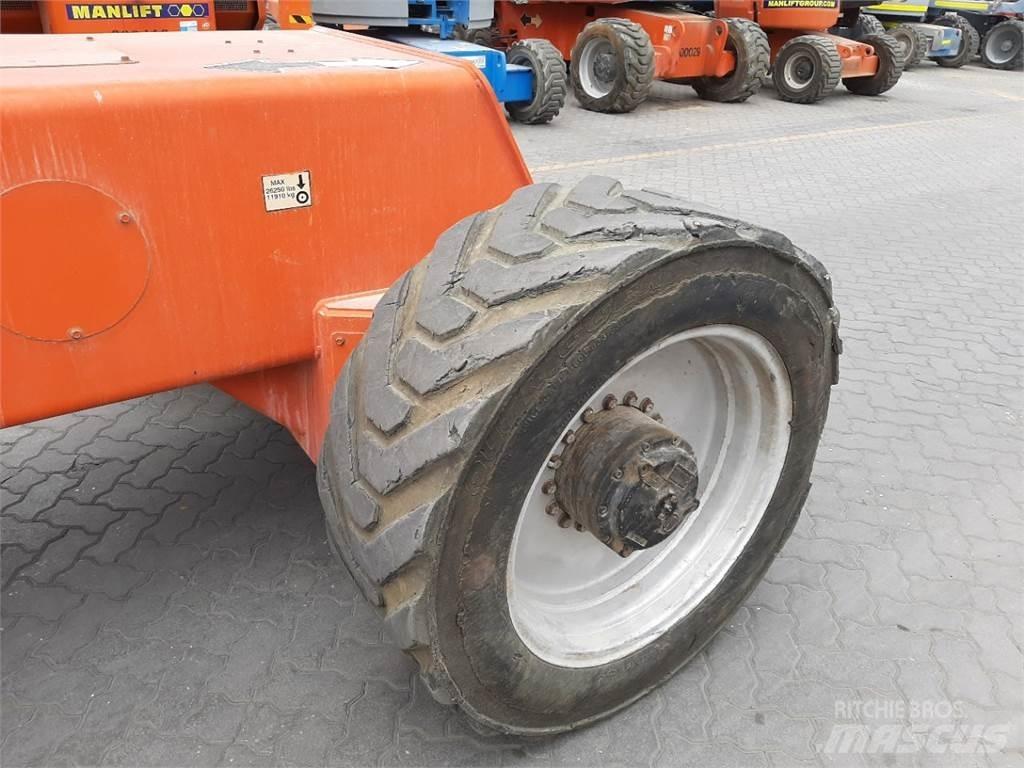 JLG 1350SJP Teleskooppipuominostimet