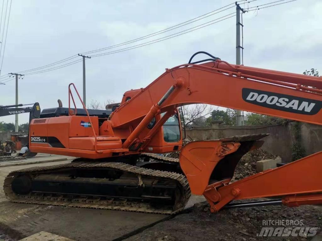 Doosan DH225LC-9 Telakaivukoneet