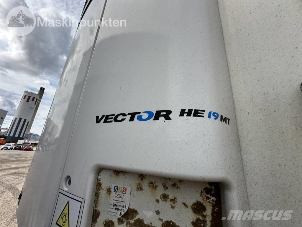 VAK V 4-40 Kylmä-/Lämpökoriperävaunut