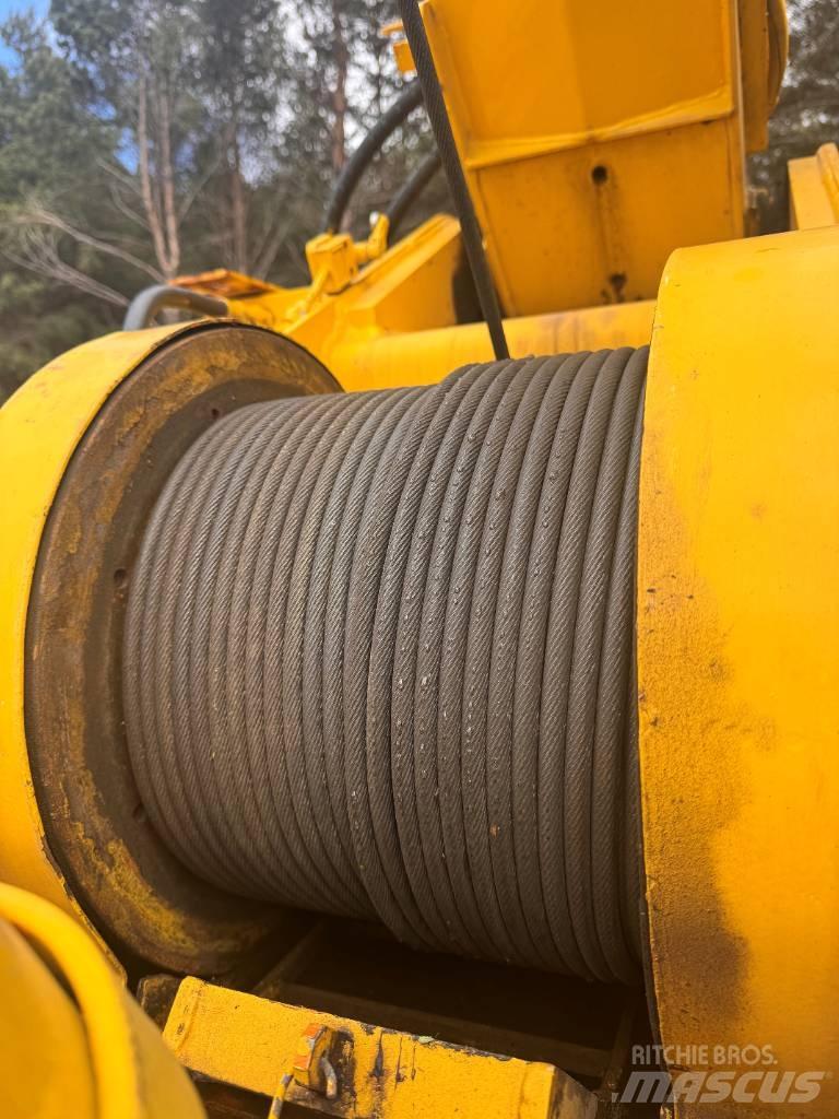 Hitachi ZX135UST Tela-alustaiset nosturit