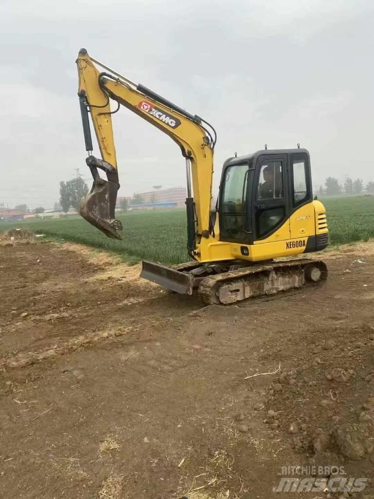XCMG XE 60 DA Minikaivukoneet < 7t