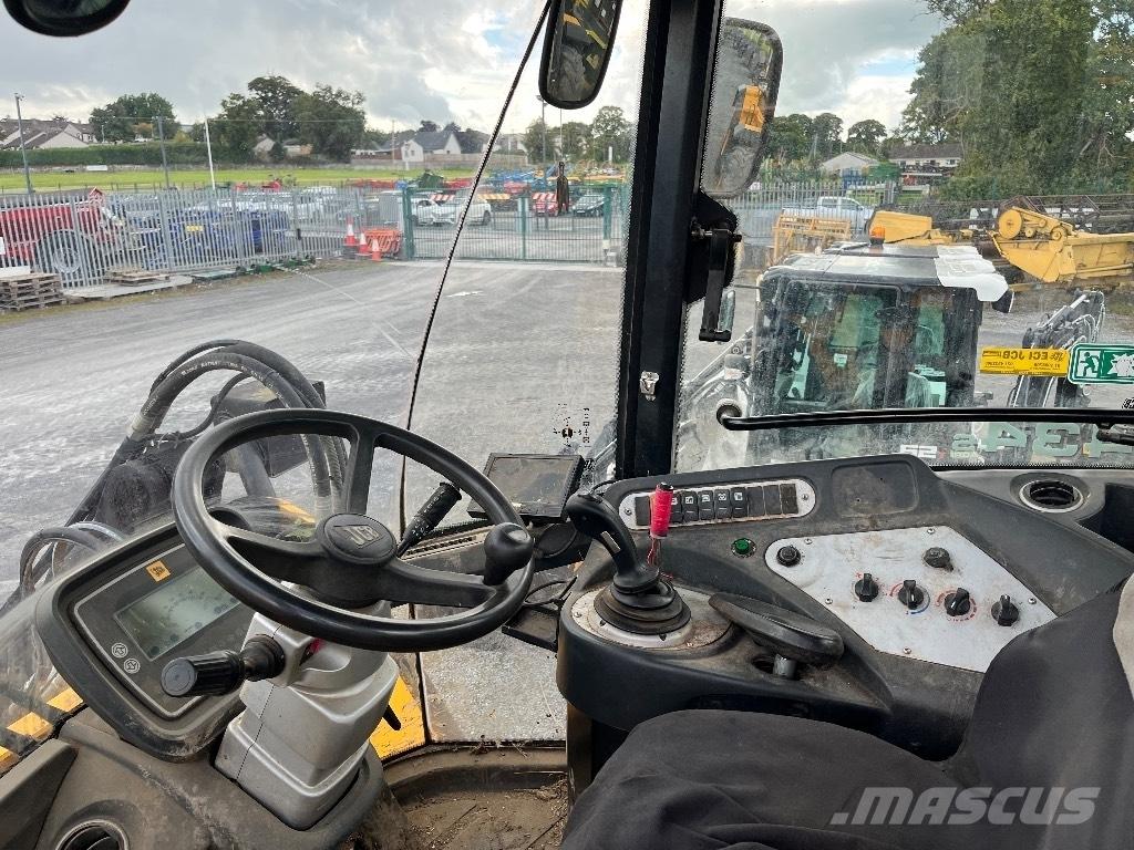 JCB 434s Maatalouskurottajat