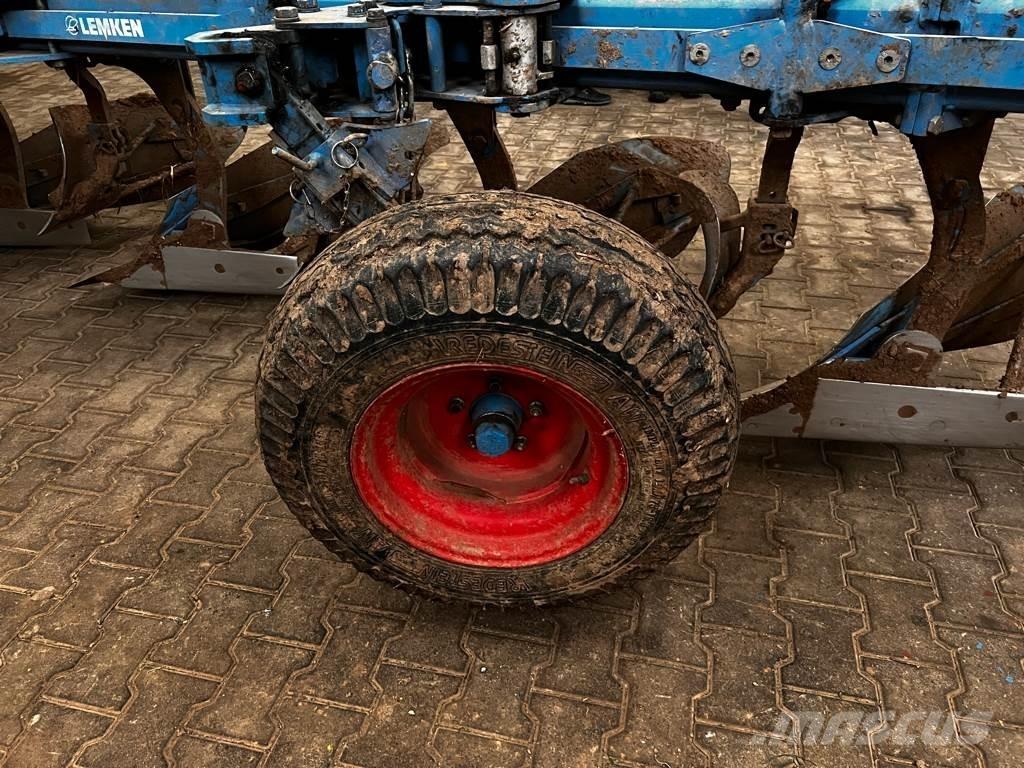 Lemken Juwel 8 Conventional ploughs
