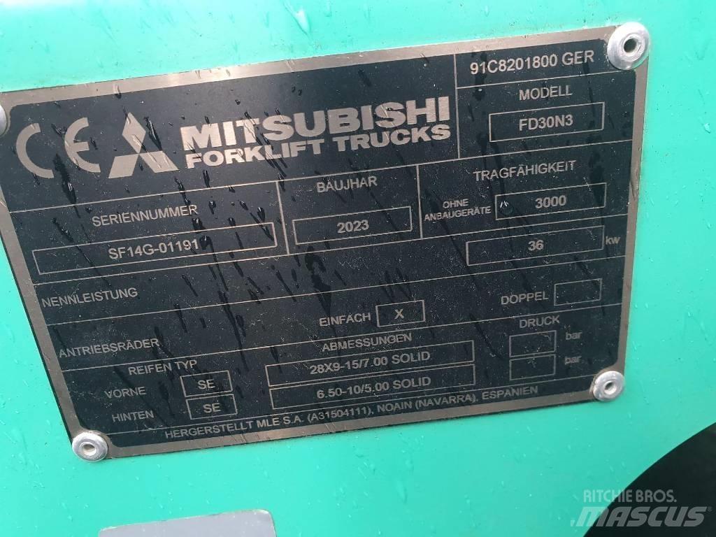 Mitsubishi FD 30 N Dieseltrukit