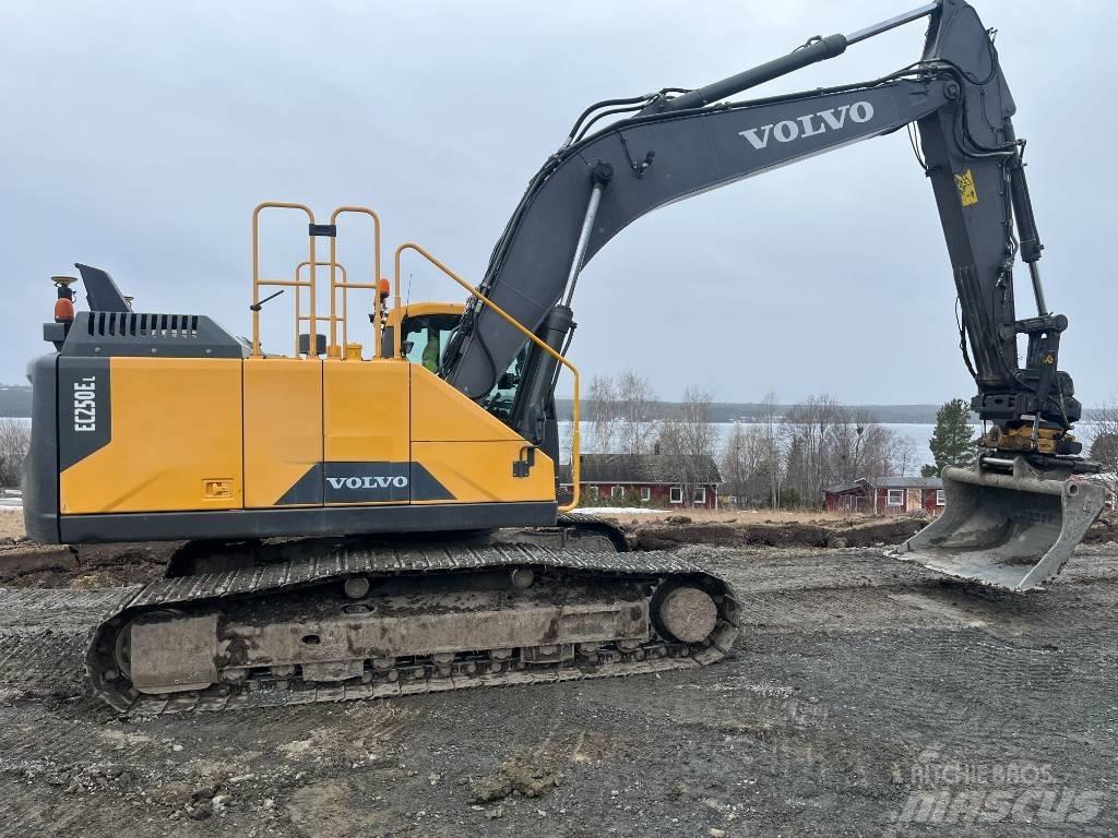 Volvo EC 250 EL Telakaivukoneet