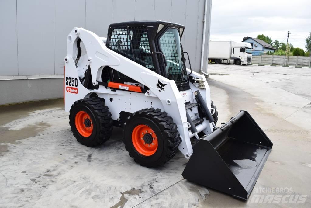 Bobcat S 250 Liukuohjatut kuormaajat