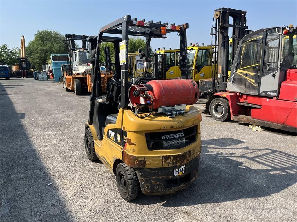 CAT GP18N Nestekaasutrukit