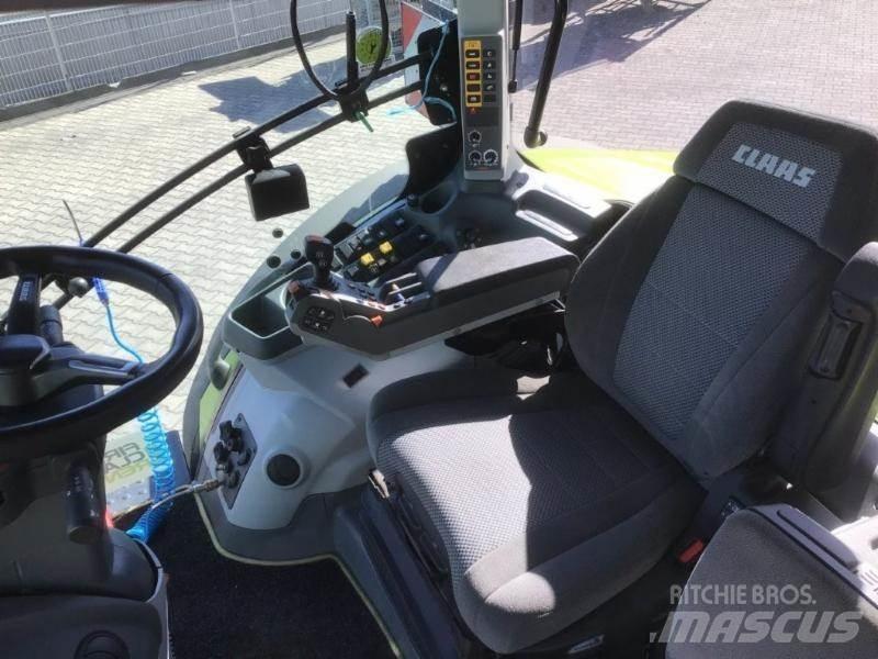 CLAAS AXION 850 Traktorit