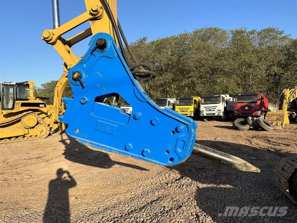 CAT 320 D L Telakaivukoneet