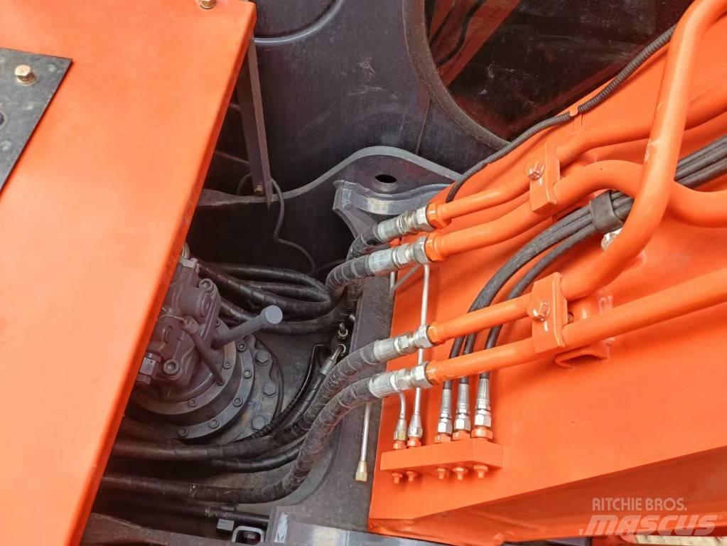 Hitachi ZX120-6 Telakaivukoneet