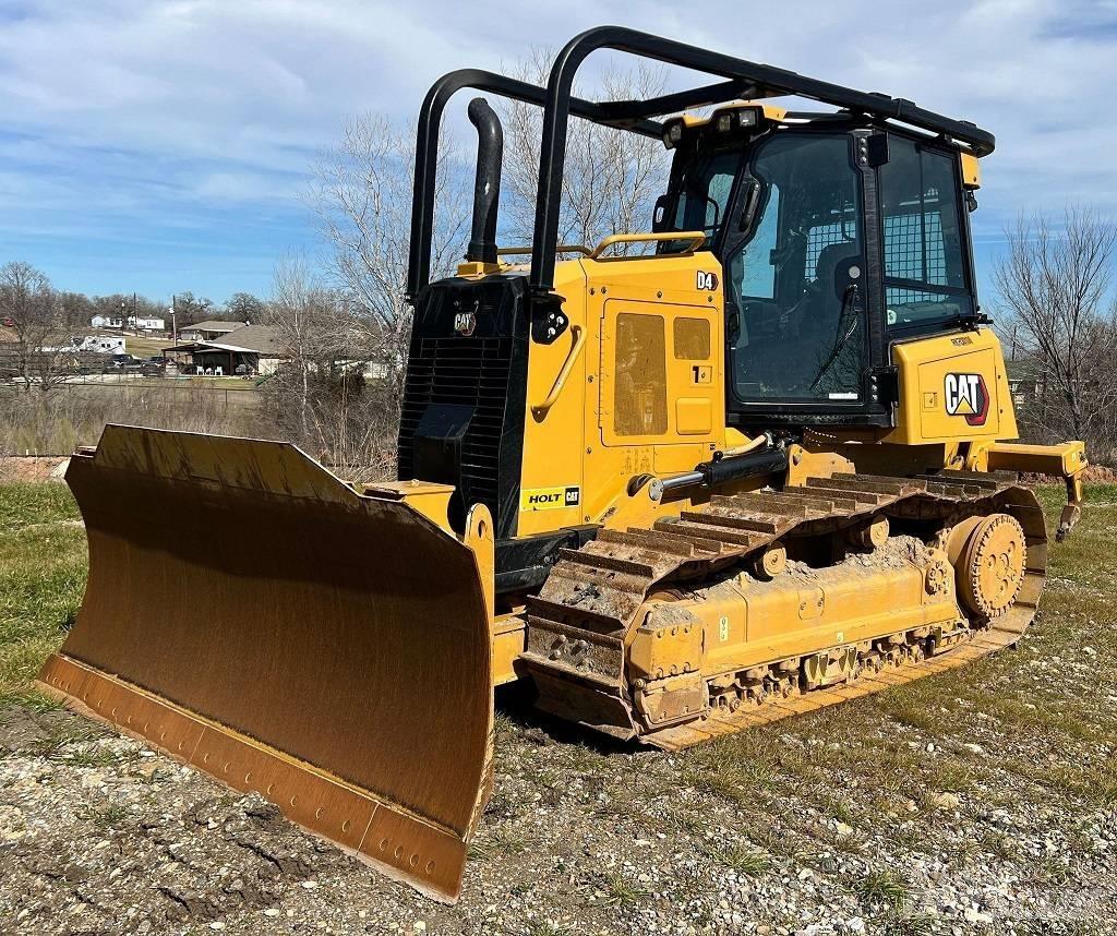 CAT D 4 Telaketjupuskutraktorit