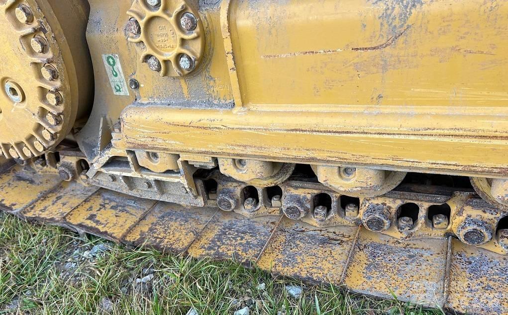 CAT D 4 Telaketjupuskutraktorit