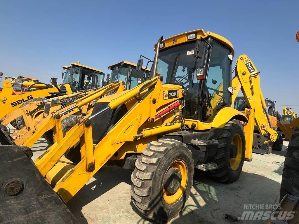 JCB 3 CX Pyöräkuormaajat