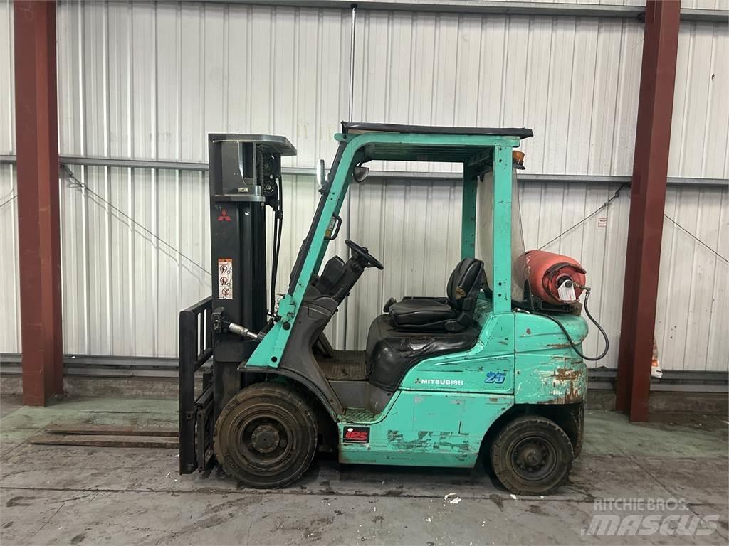 Mitsubishi FG25NT Nestekaasutrukit