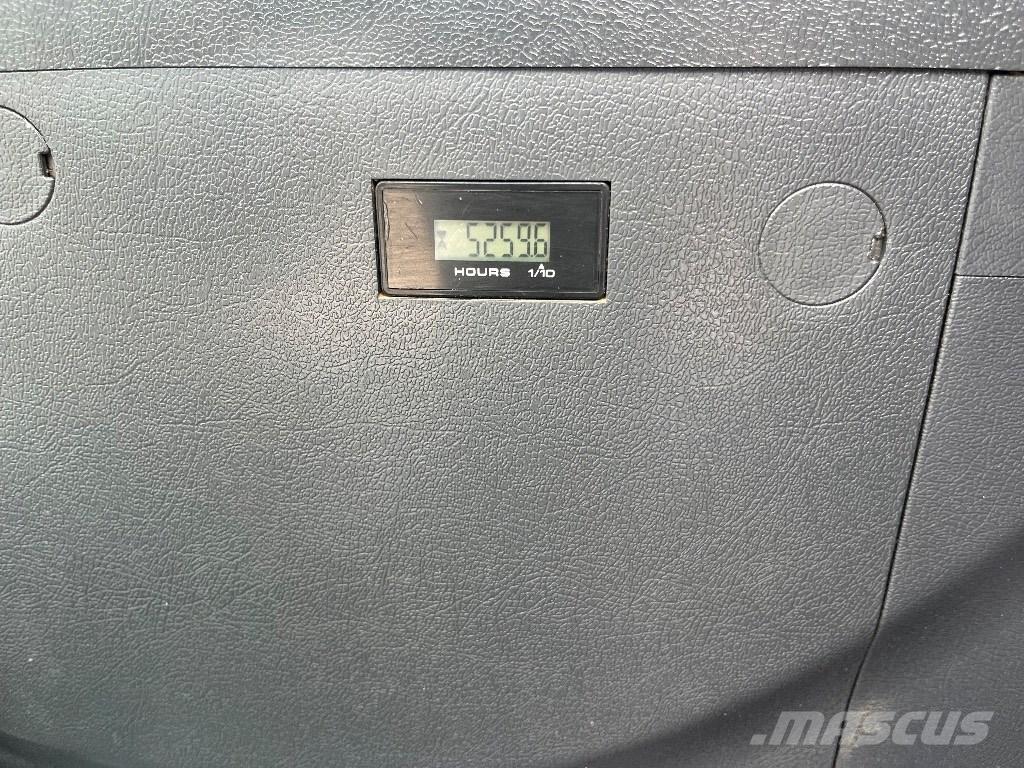Hyundai HX140LC Telakaivukoneet