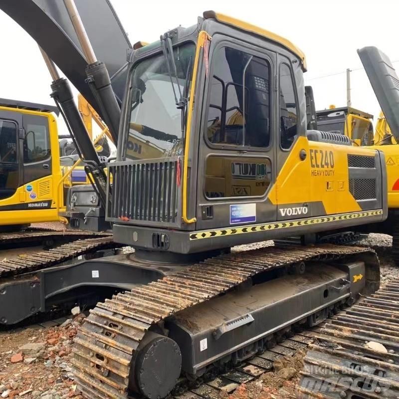 Volvo EC 240 Telakaivukoneet