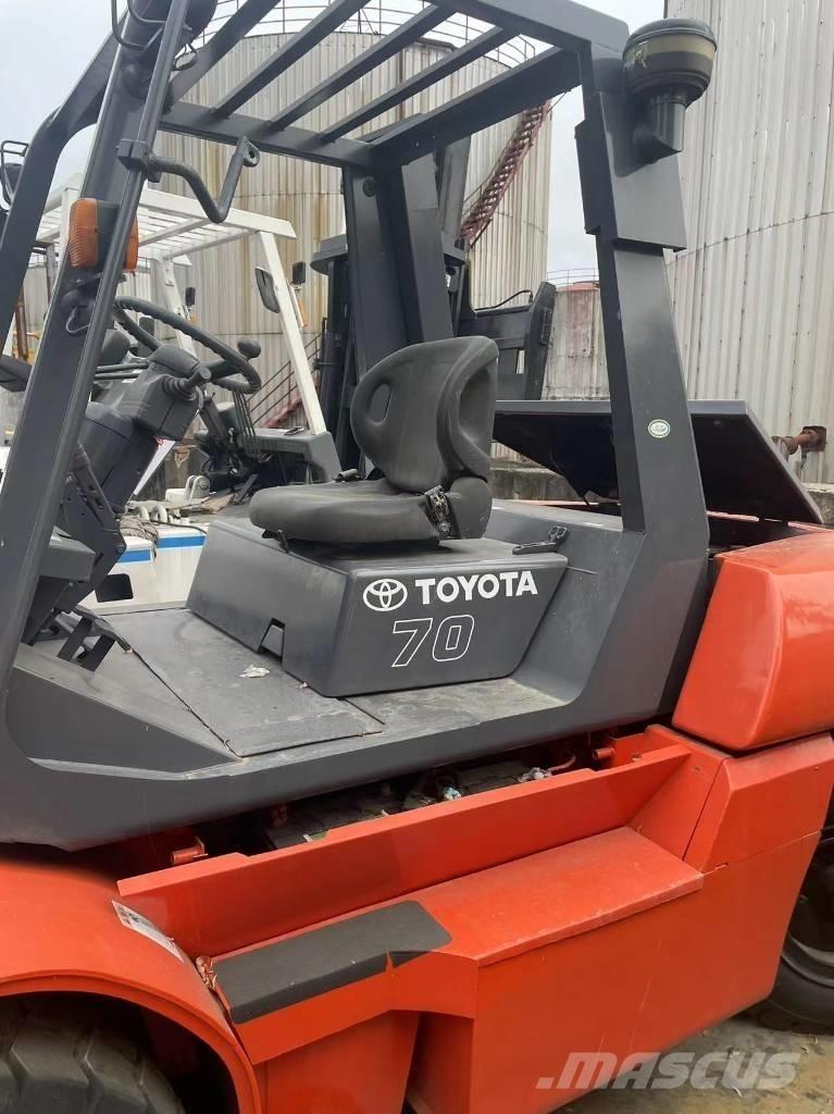 Toyota 7 Ton Dieseltrukit