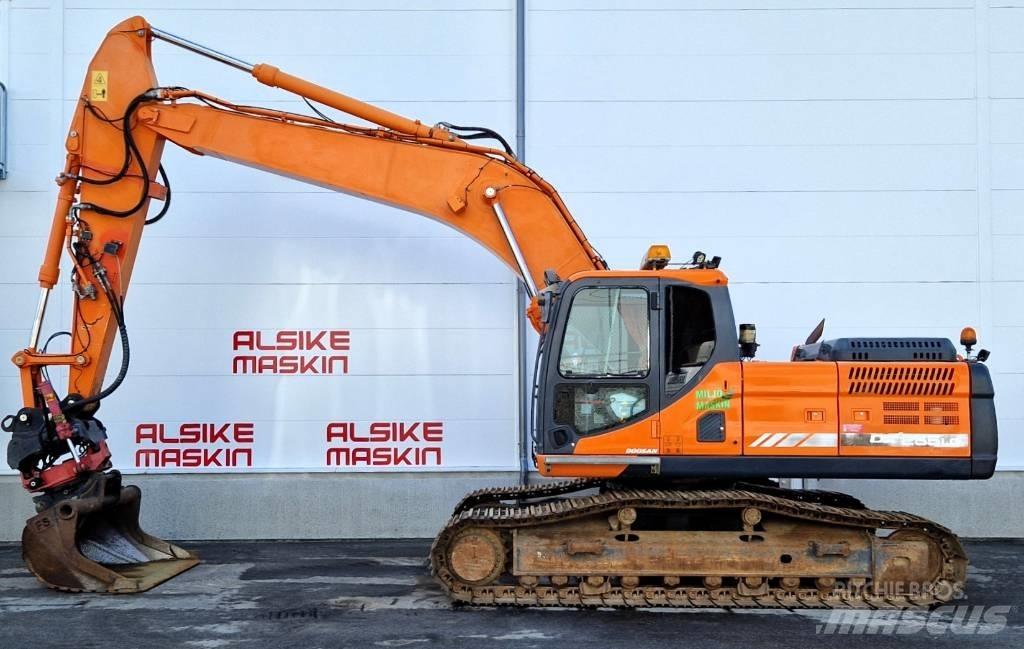Doosan DX 255 LC-3 Telakaivukoneet