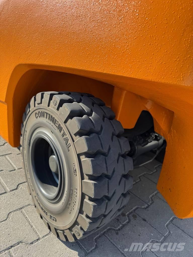 Still RX 70-35 T Nestekaasutrukit