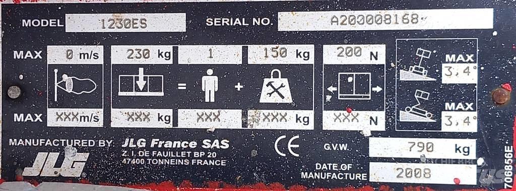 JLG 1230 ES Saksilavat