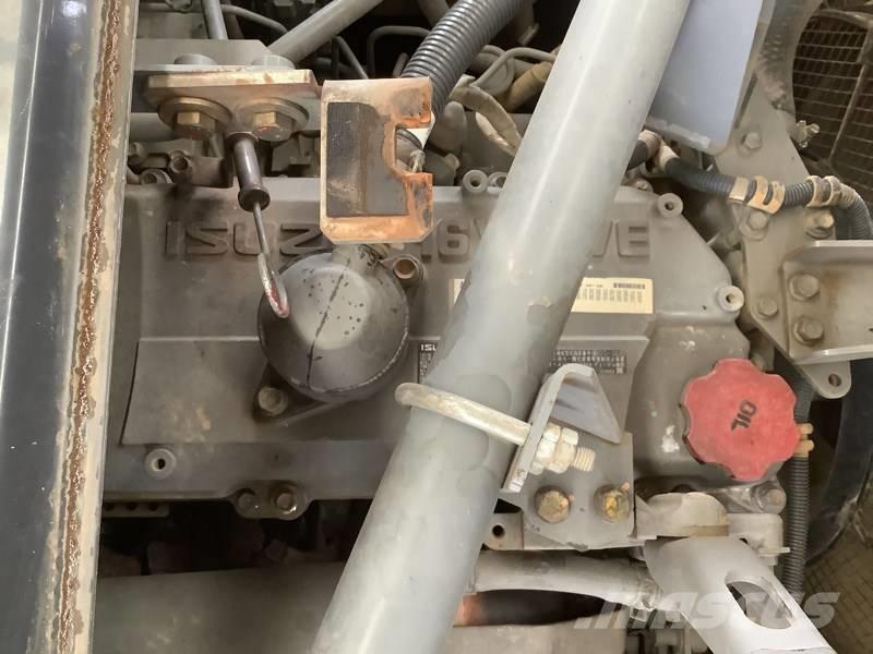 Hitachi ZX 210 LC-5B Telakaivukoneet