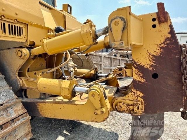 CAT D 8 R Telaketjupuskutraktorit