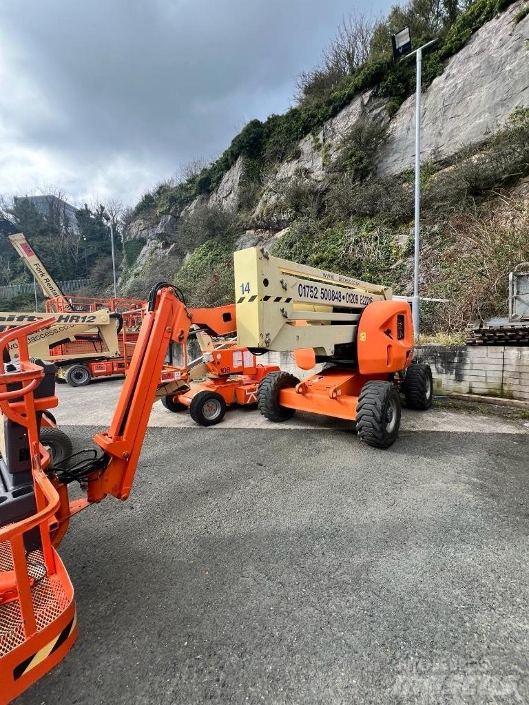 JLG AJ450 Kuukulkijat
