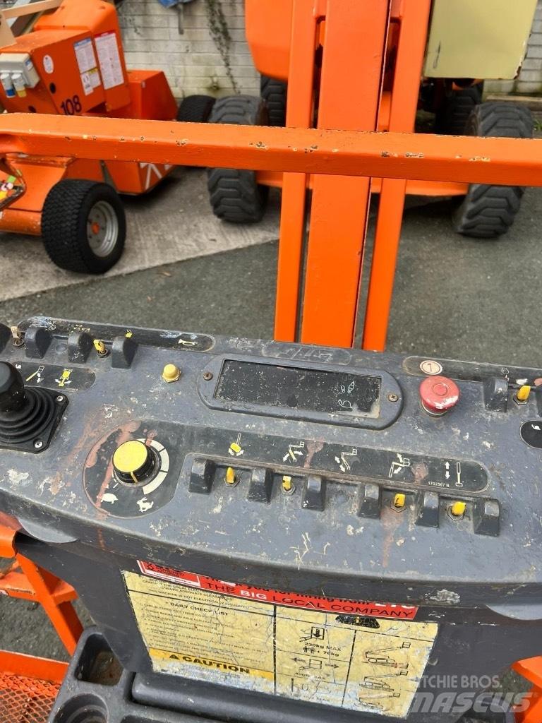 JLG AJ450 Kuukulkijat
