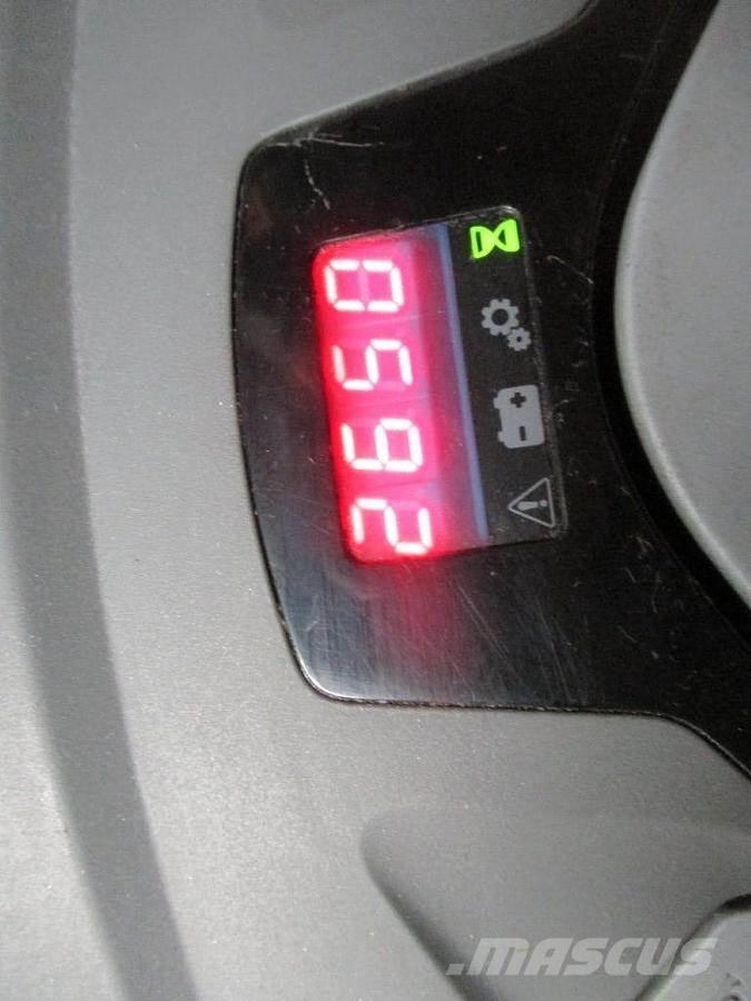 Toyota SPE160L Käyden ajettavat pinoamistrukit