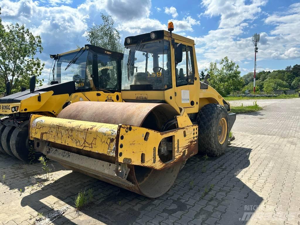 Bomag BW 211 D-4 Yksivalssijyrät