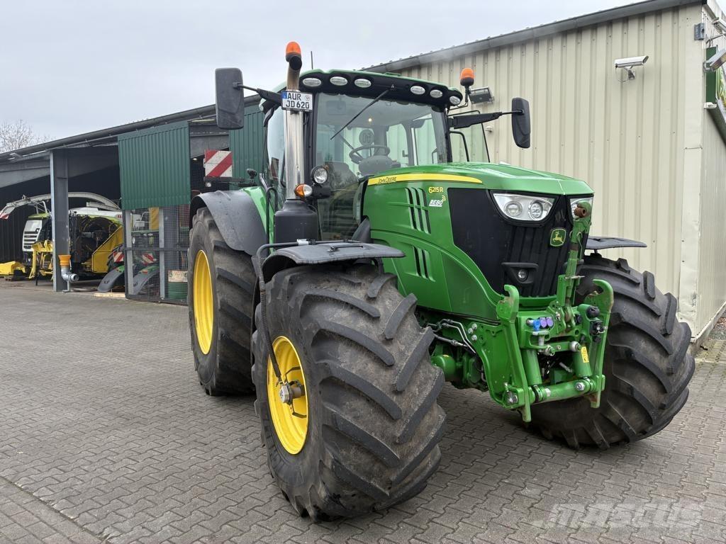John Deere 6215 R Traktorit