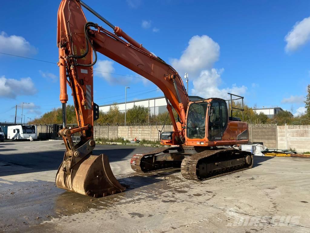 Doosan DX 255 LC Telakaivukoneet