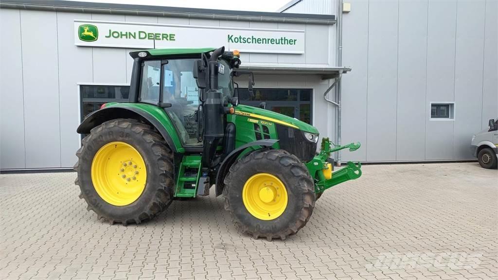 John Deere 6120M Traktorit