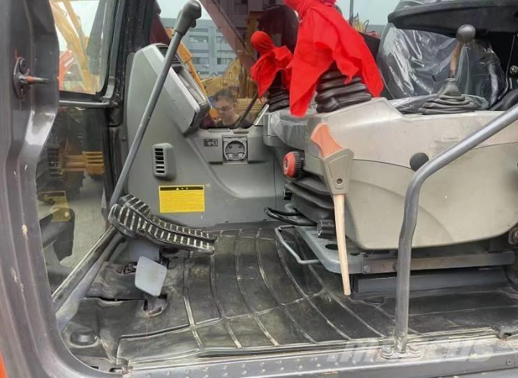 Doosan DX80 Midikaivukoneet 7t - 12t