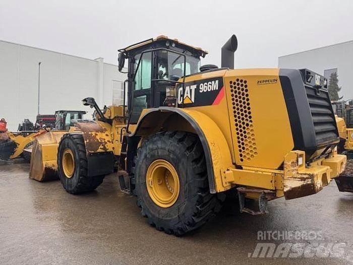 CAT 966M Pyöräkuormaajat