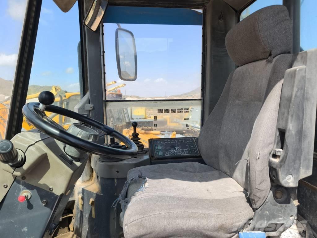 CASE 721 B XT Pyöräkuormaajat