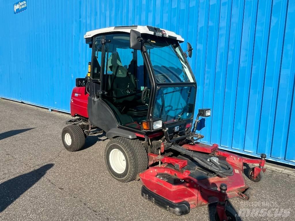 Toro groundmaster Päältäajettavat ruohonleikkurit