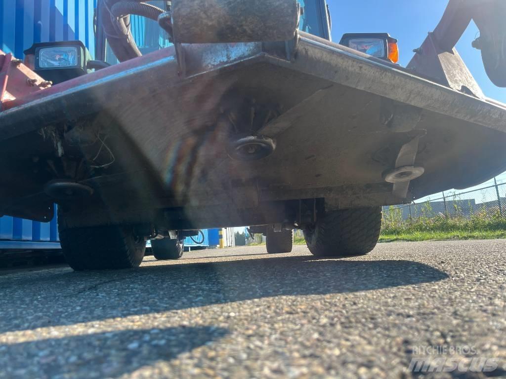Toro groundmaster Päältäajettavat ruohonleikkurit