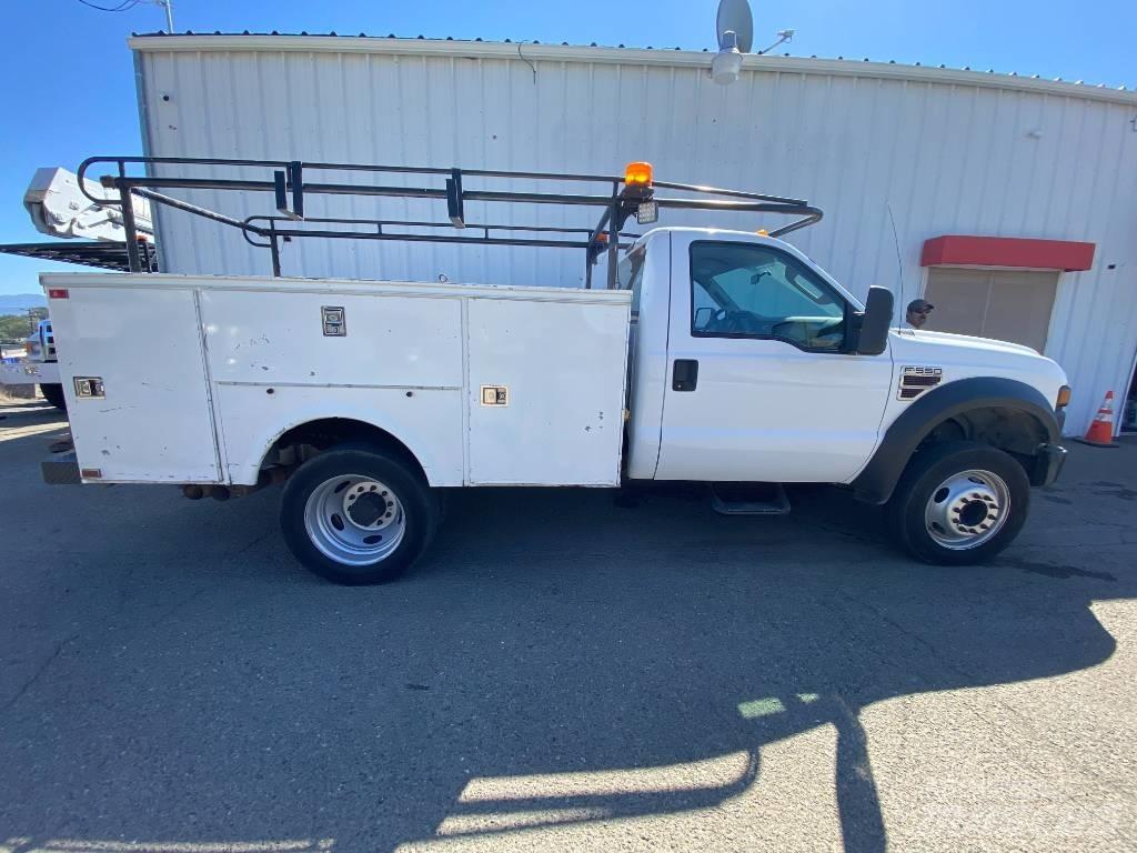 Ford F 550 Tienhoitoautot